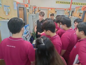 355fb19c-574f-40b9-b848-43eee1fe339a