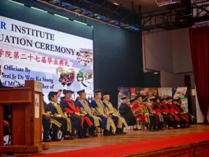 8f7401d6-5ba1-4bc2-bc80-8526df108aa5