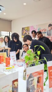 1fe5d706-ea50-4209-828c-f7f7074f8ffa