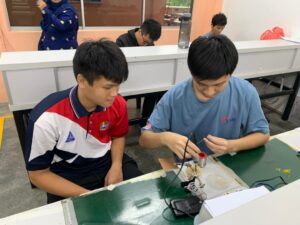 5e0dccc5-1009-4f0f-90c9-6176673c5460