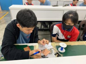 915cb5c9-46f1-47bd-9b98-0414db3b561a